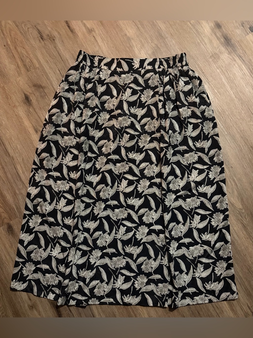 DonCaster - Black, Dark Gray and White Floral Skirt - Size 12